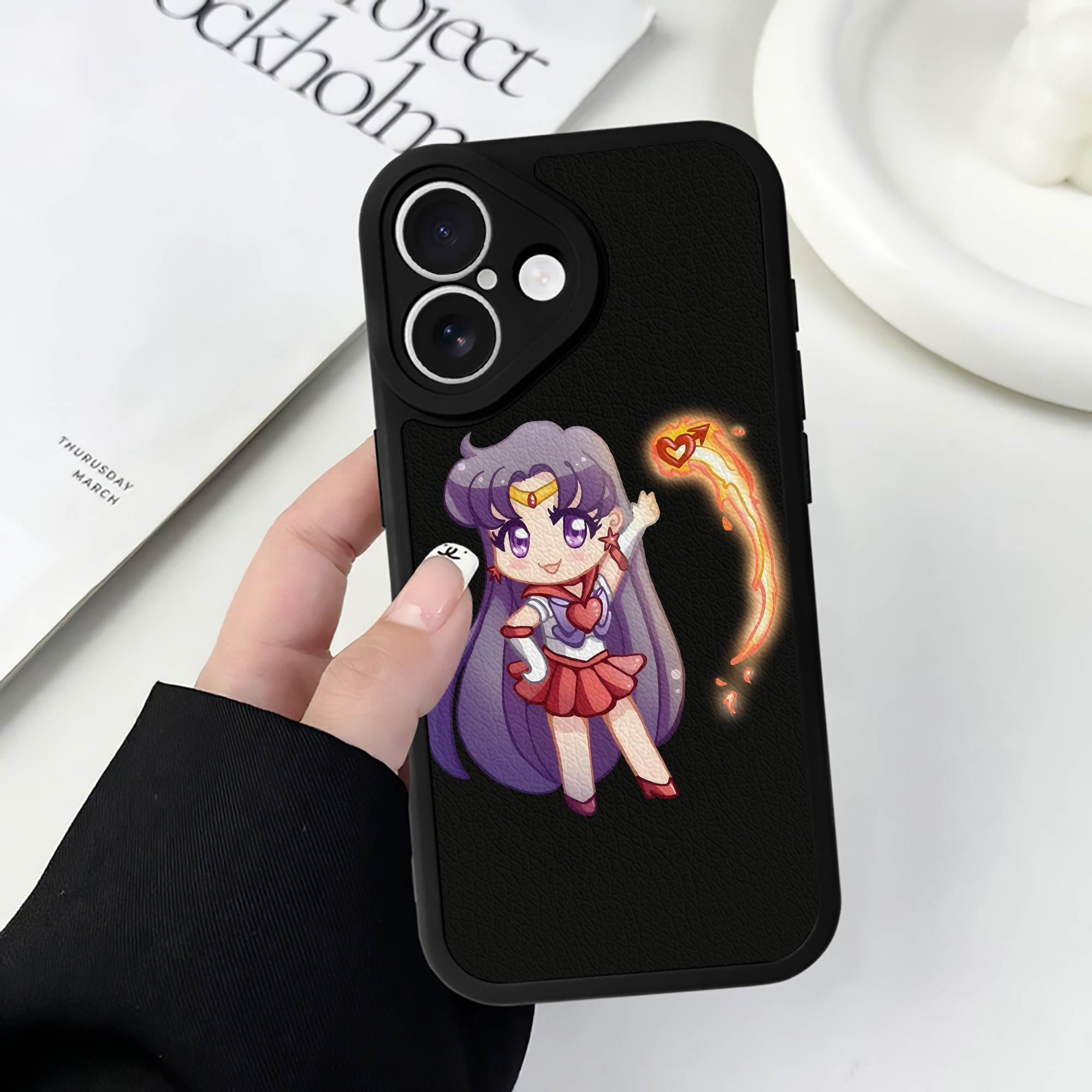 （画像用） 美少女戦士セーラームーン 火野レイ ひの レイ Sailor Moon Hino Rei （セーラーマーズ,Sailor Mars） 【iPhone 16シリーズ対応】シリコンスマホケース（レザー調） 材質：シリコン